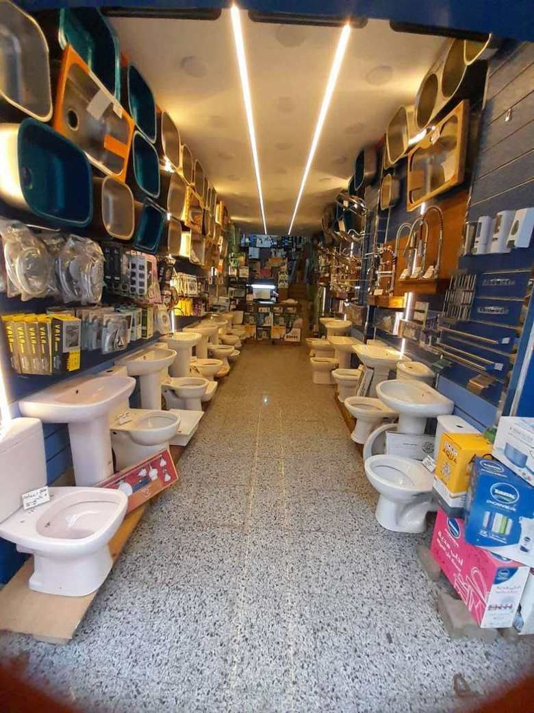 Showroom aisle